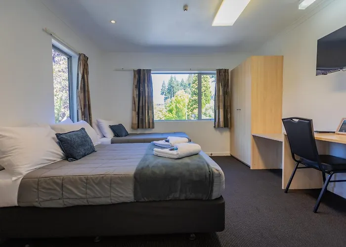Pinewood Queenstown